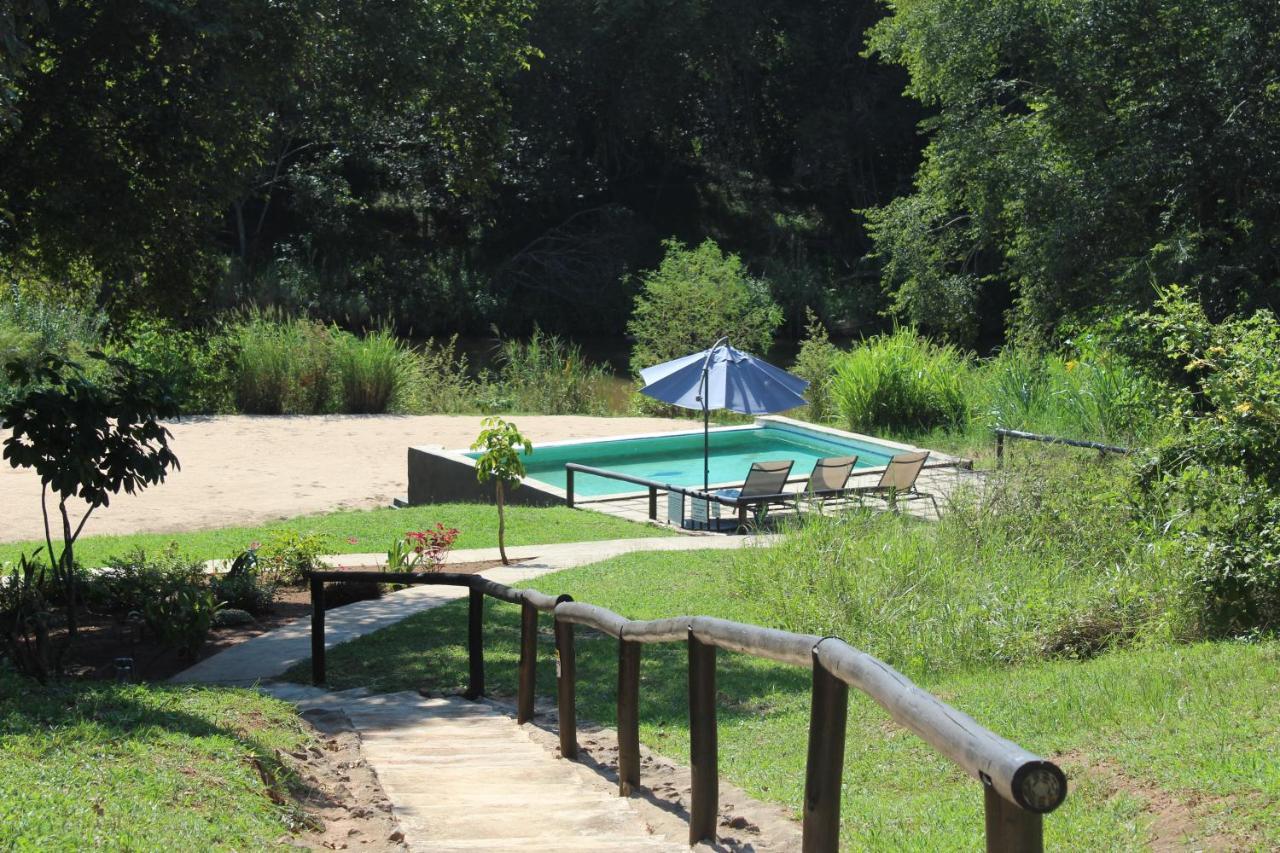 Lions Rock Rapids - Lodge Hazyview Esterno foto